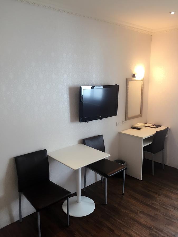 Jungle City Motel Chiayi Extérieur photo